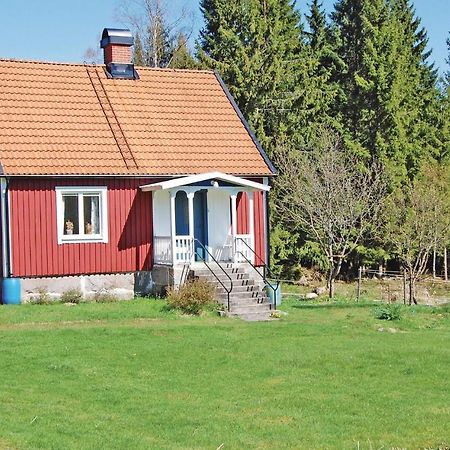 3 Bedroom Amazing Home In Lnsboda Falsehult Екстериор снимка