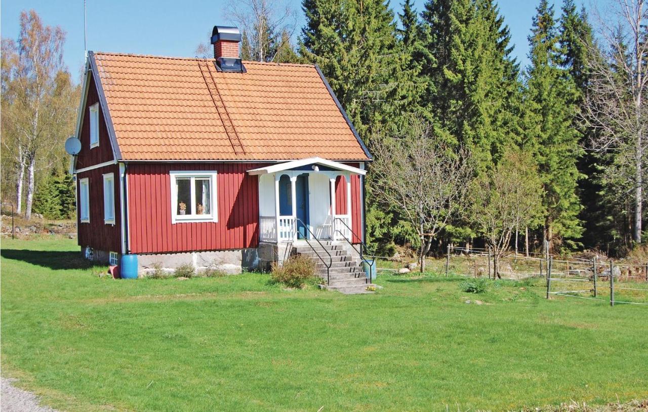 3 Bedroom Amazing Home In Lnsboda Falsehult Екстериор снимка