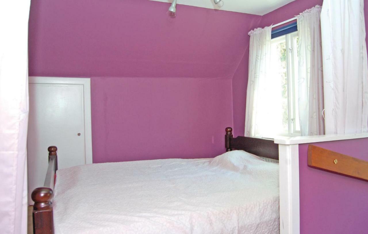 3 Bedroom Amazing Home In Lnsboda Falsehult Екстериор снимка