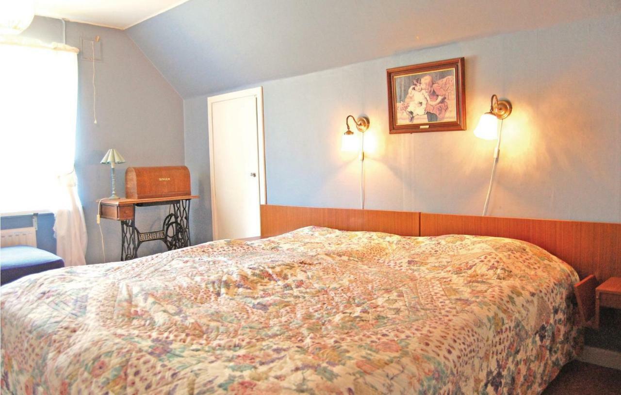 3 Bedroom Amazing Home In Lnsboda Falsehult Екстериор снимка