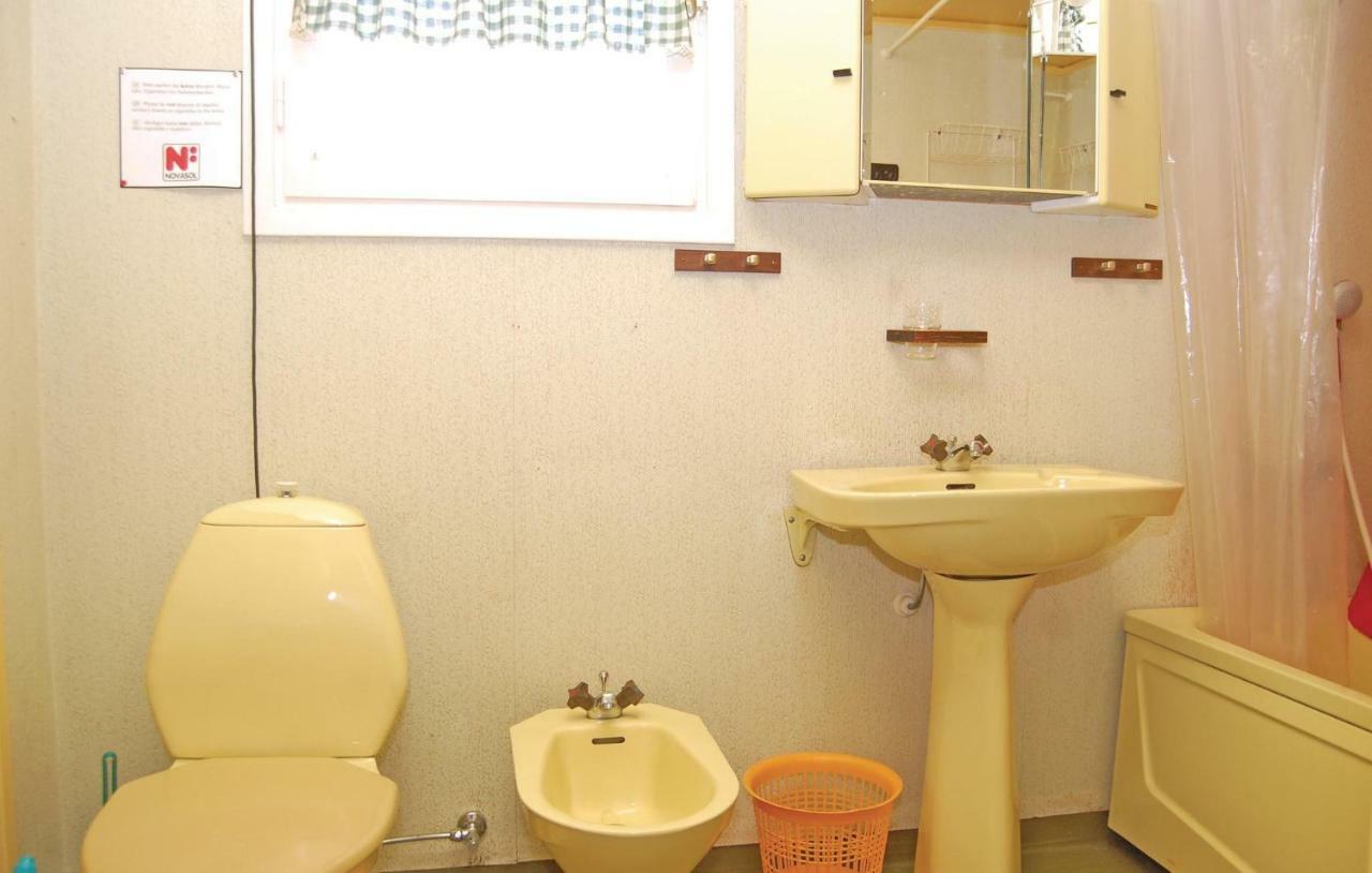 3 Bedroom Amazing Home In Lnsboda Falsehult Екстериор снимка
